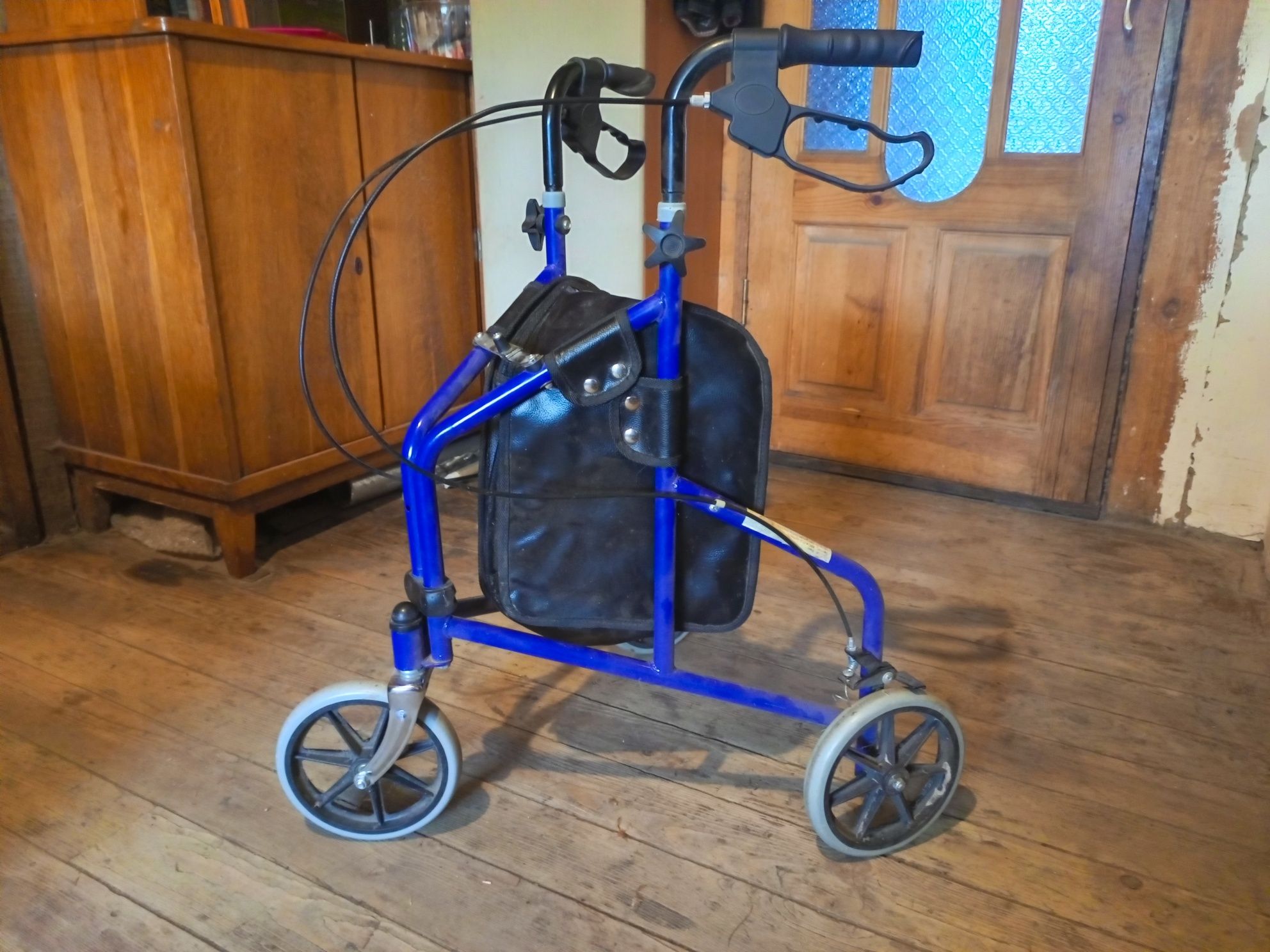 Продаю інвалідна коляска
