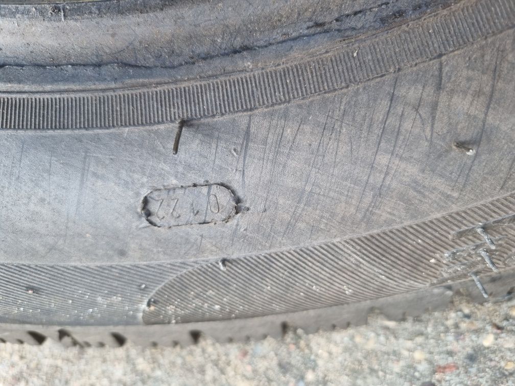 Sprzedam opony zimowe R16c 205/65 wzmocnione do busa
