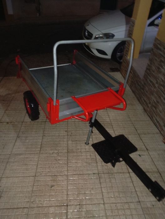 Reboque para moto enchada