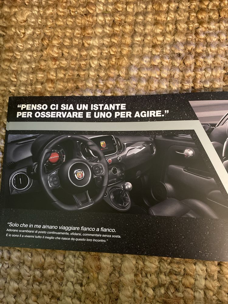 Catálogo Abarth 695 XSR yamaha edition. Versão italiana