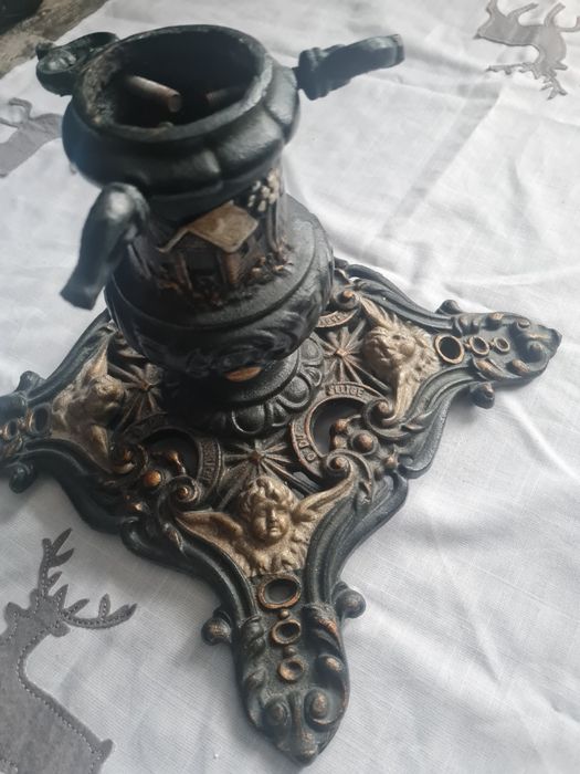 Stojak pod choinkę - żeliwny