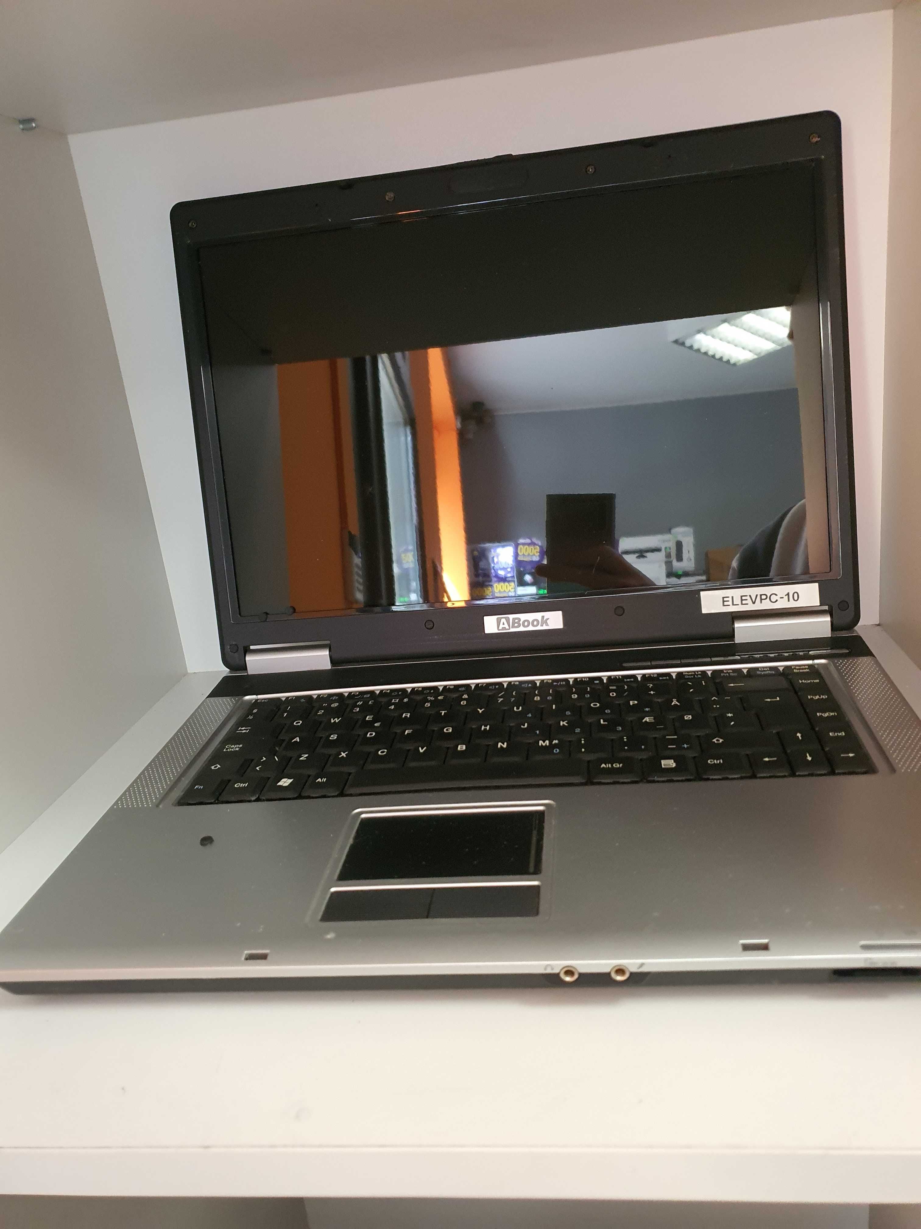 Laptop Abook 1515W