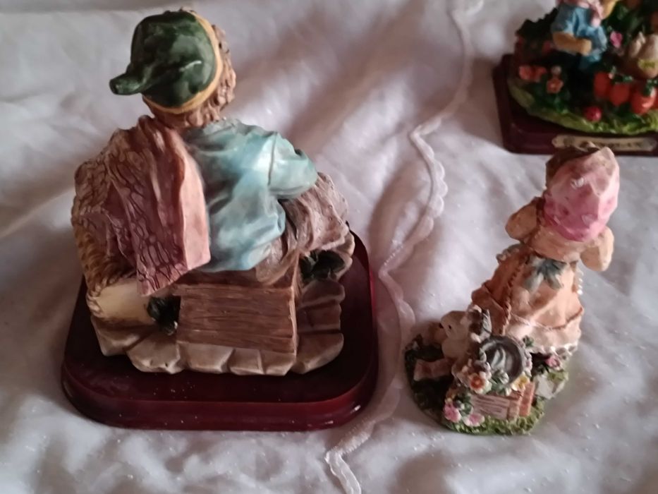 2 Estatuetas antigas em cerâmica