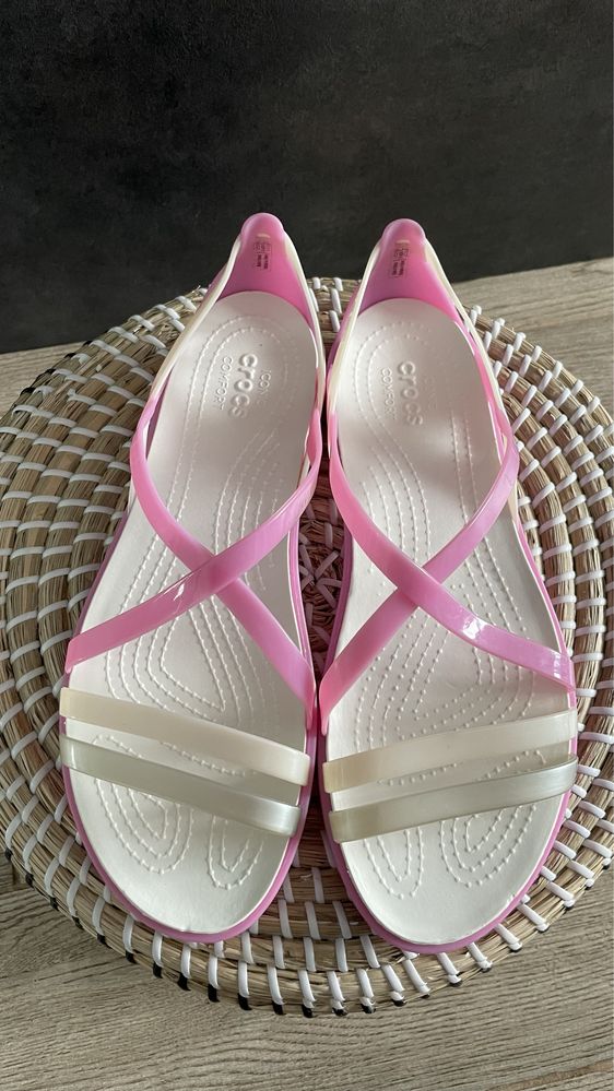 Crocs sandały Isabella Strappy Violet/Oyster W9 39/40
