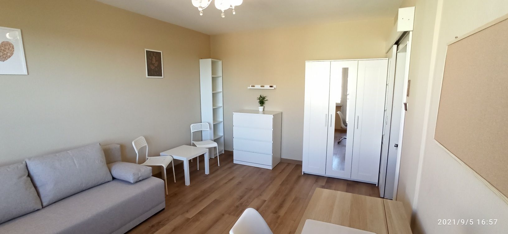 Pokój w mieszkaniu studenckim - 16m2 z balkonem