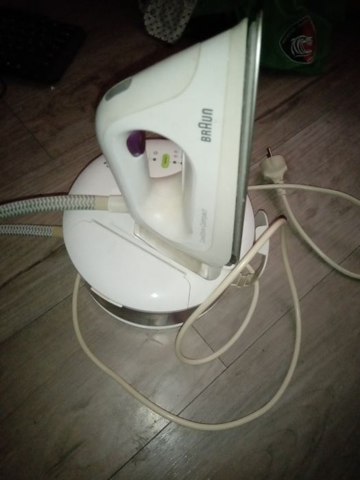 Парогенератор - Утюг Braun IS2044VI