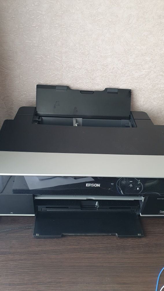 Принтер Epson Stylus R 3000