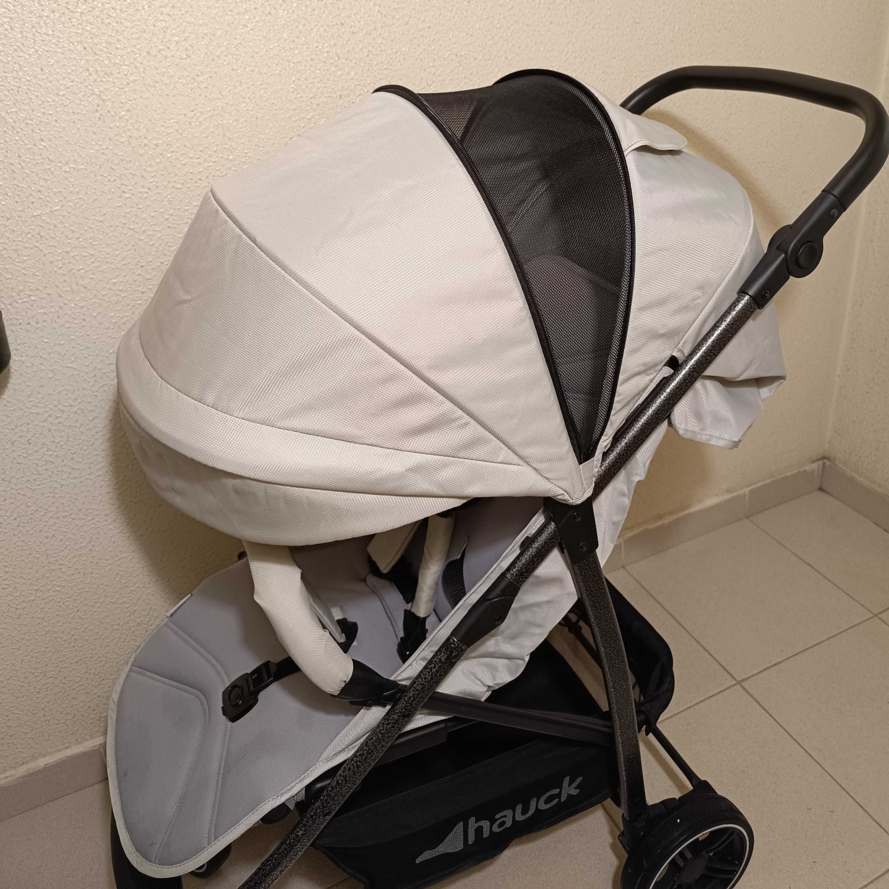 Carrinho com Ovo e base Isofix Hauck Rapid 4