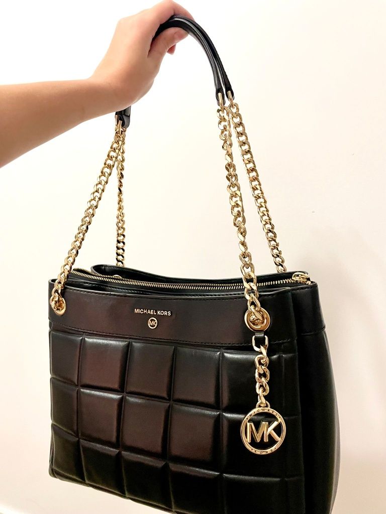 Czarna torebka skórzana Michael Kors