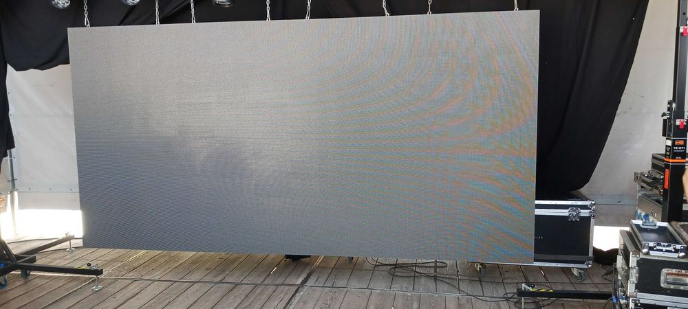 Painel de Vídeo Led P5 - Ecrã 4mX2m + 1m2 suplente - Total= 9m2 - Novo
