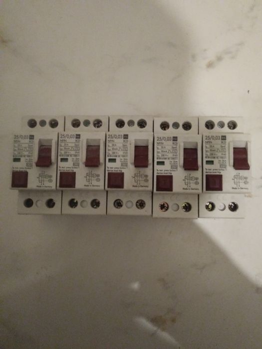 Wyłacznik różnicowo-prądowy NFN 25A 2P 1F (5szt.)