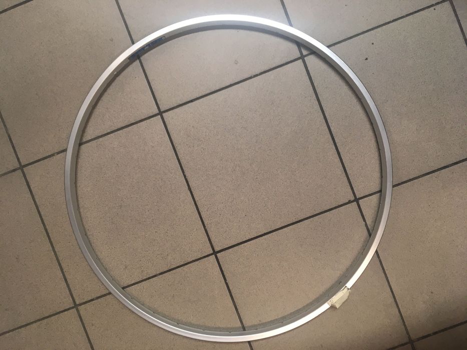 Obręcz RYDE Cyber 10 28" (19Cx622)