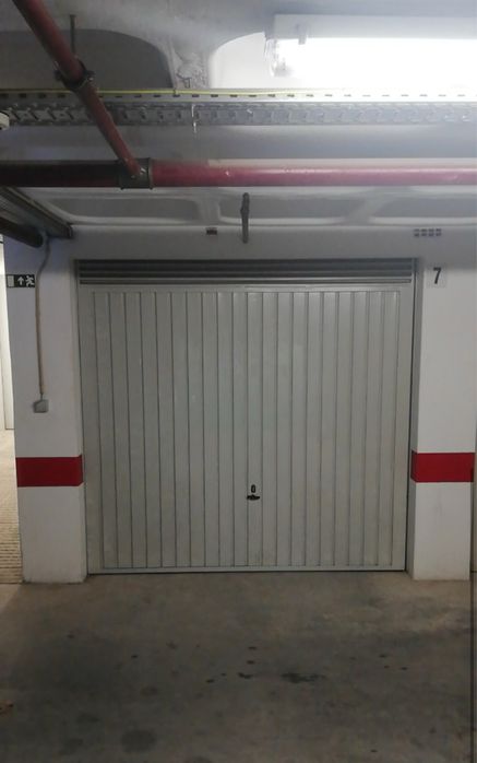 Garagem Box Carcavelos Junto Estacao