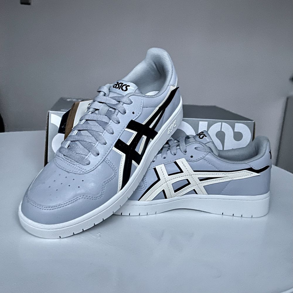 Buty Adidasy marki Asics - nowe