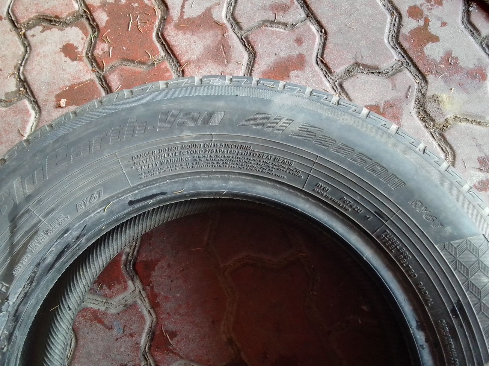 Opona wielosezonowa 195/75r16C YOKOHAMA 2022r 6mm