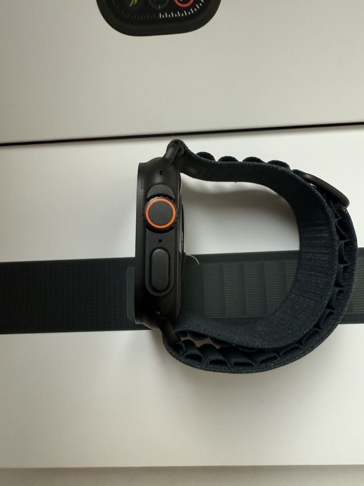 Apple Watch Ultra 2 black UA