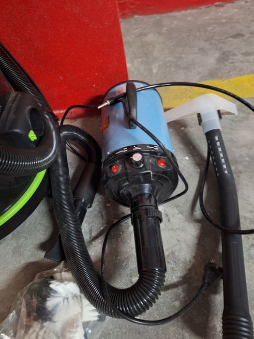 Extratora para limpeza de estofos