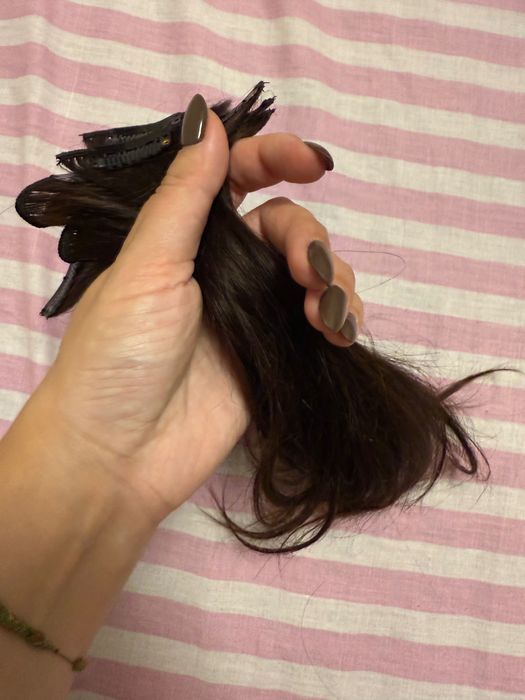 Натуральные волосы на заколках