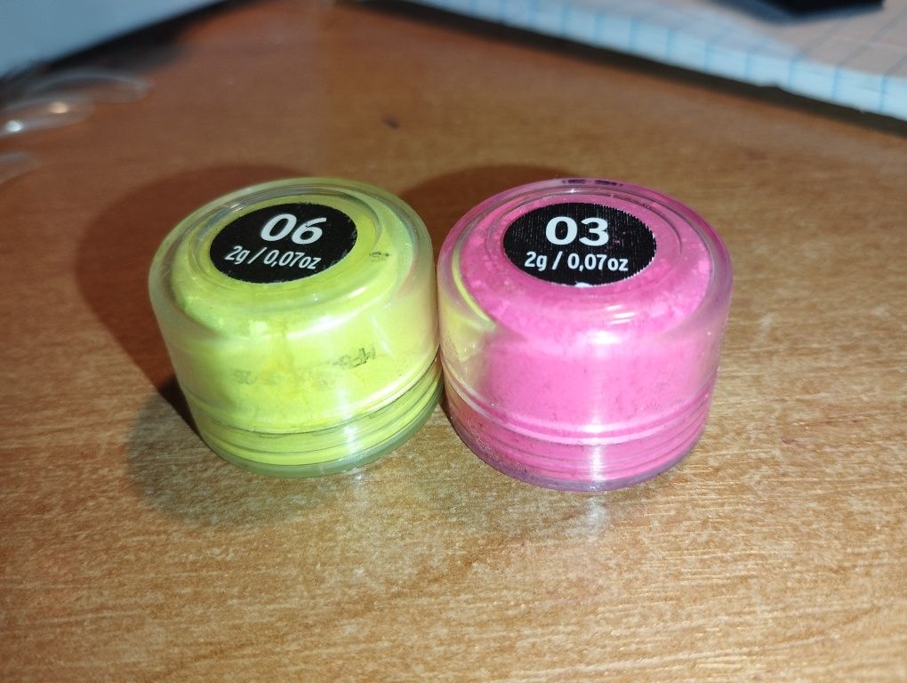 Kodi neon nail pigment