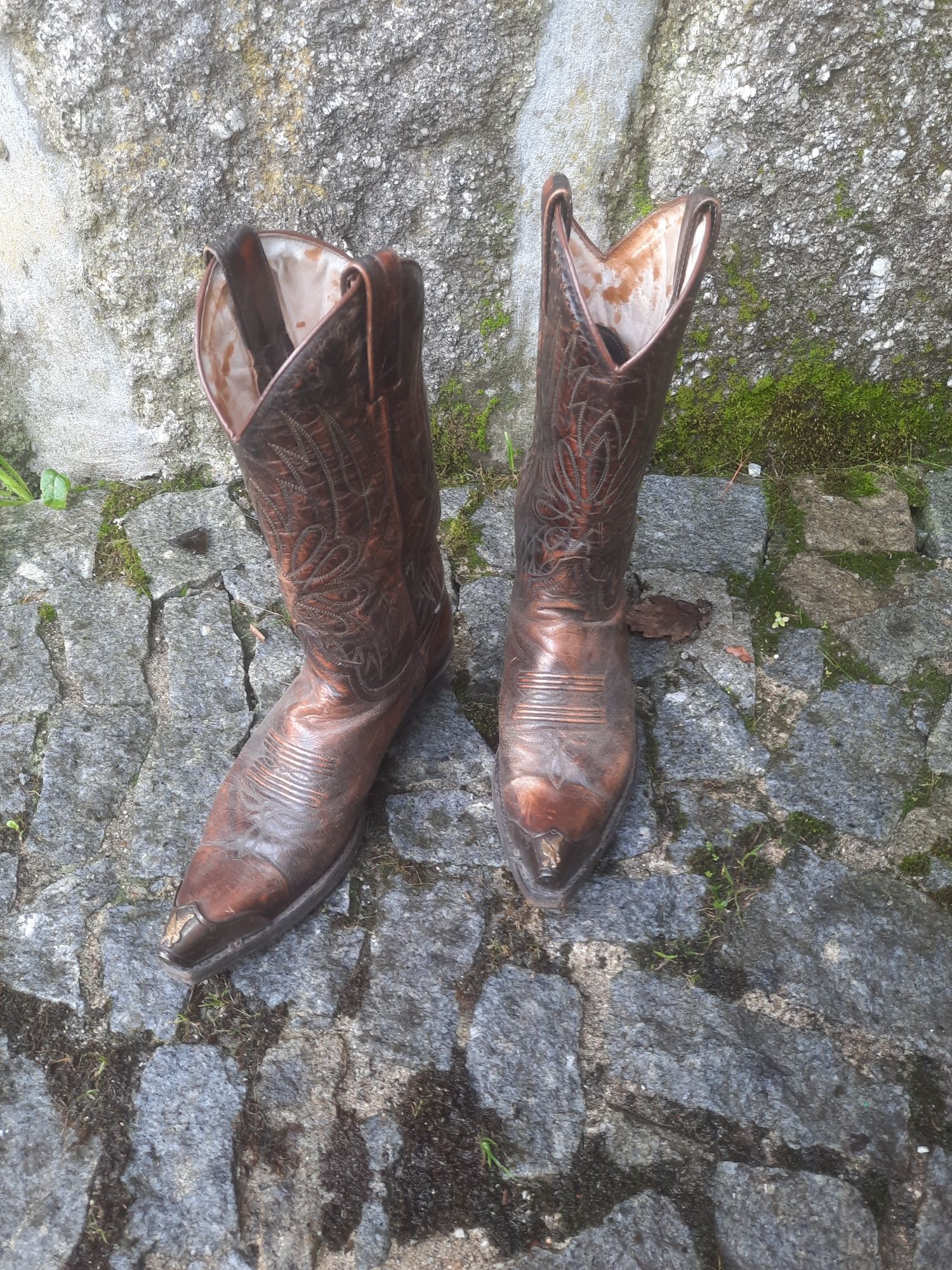 Blusão Motar, calças, cinto Sendra, Botas Sendra, etc