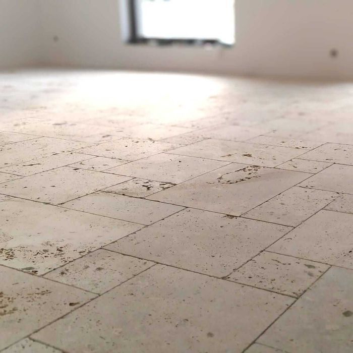Płytki Trawertyn Light Premium bębnowany komplet 0,742 m2 kamień natur