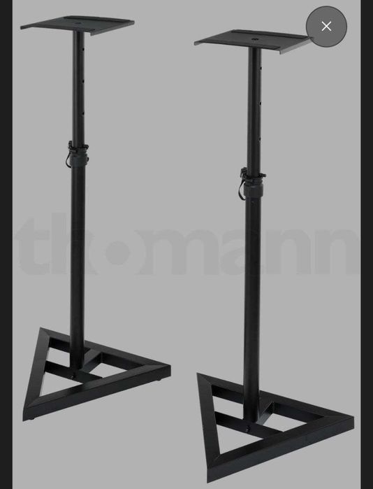 Stojaki pod monitory studyjne