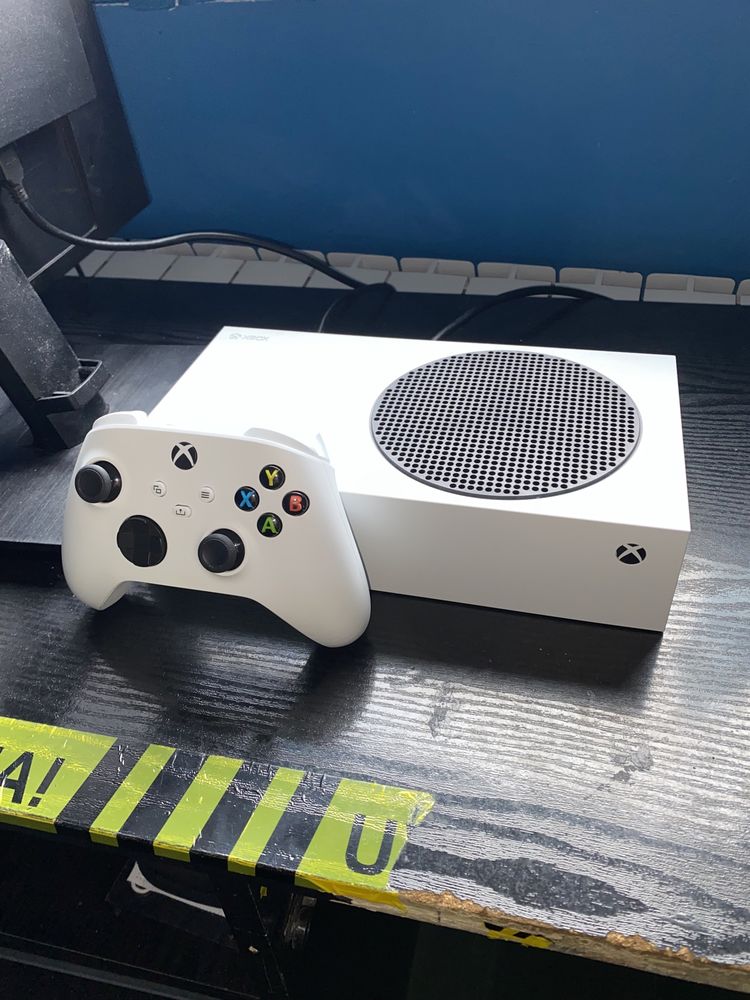 Xbox Series S - 512gb + pad