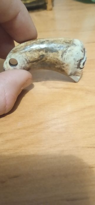 Темляк з рога оленя .
Ручна робота брилок з кості