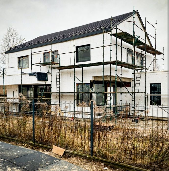 Usługi ogólnobudowlane – prace dachowe, naprawy, montaż rynien
