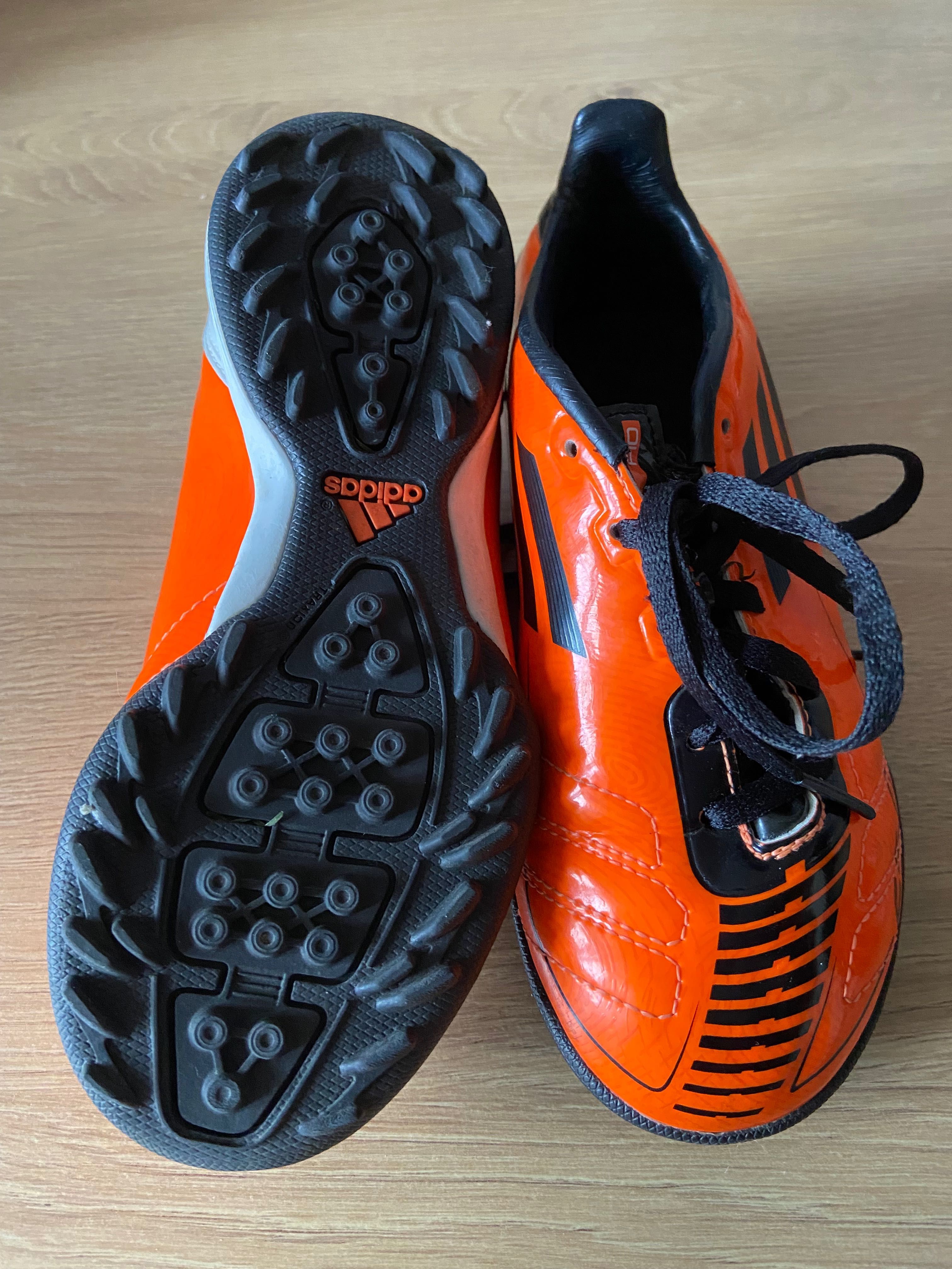 Buty piłkarskie Adidas turfy 30,5 dla dzieci