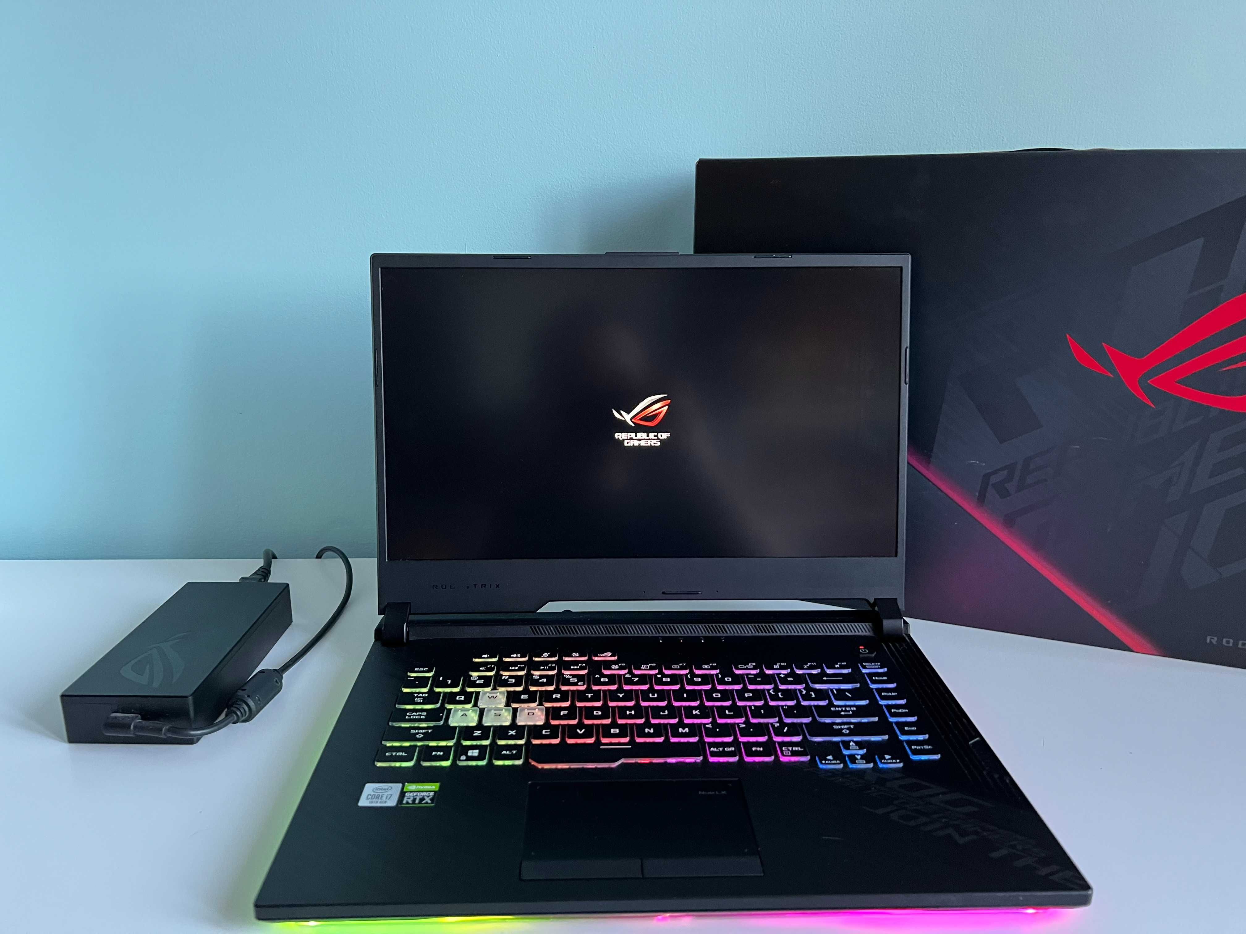 Laptop ASUS ROG Strix G512L 15,6" 240Hz i7-10875H 16GB RAM RTX2070S