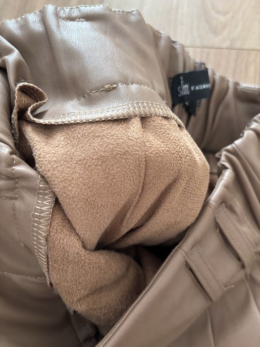 Штани з еко шкіри, штани мом, брюки мом