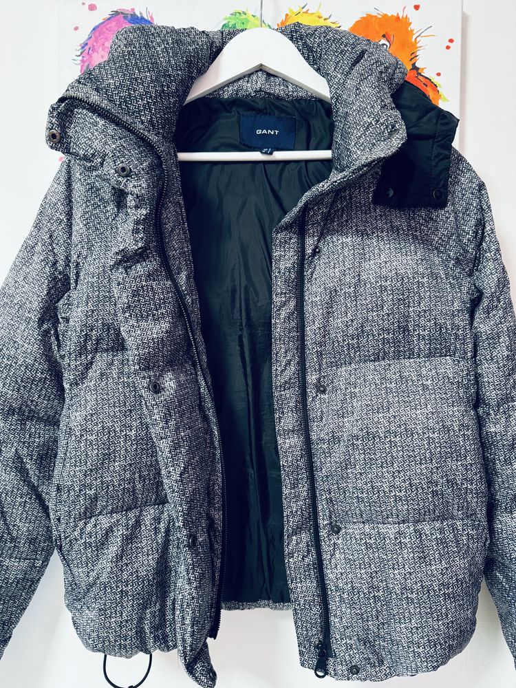 Поховики Gant, Max Mara, Lacoste (ціну знижено-по 2500 грн за кожен)