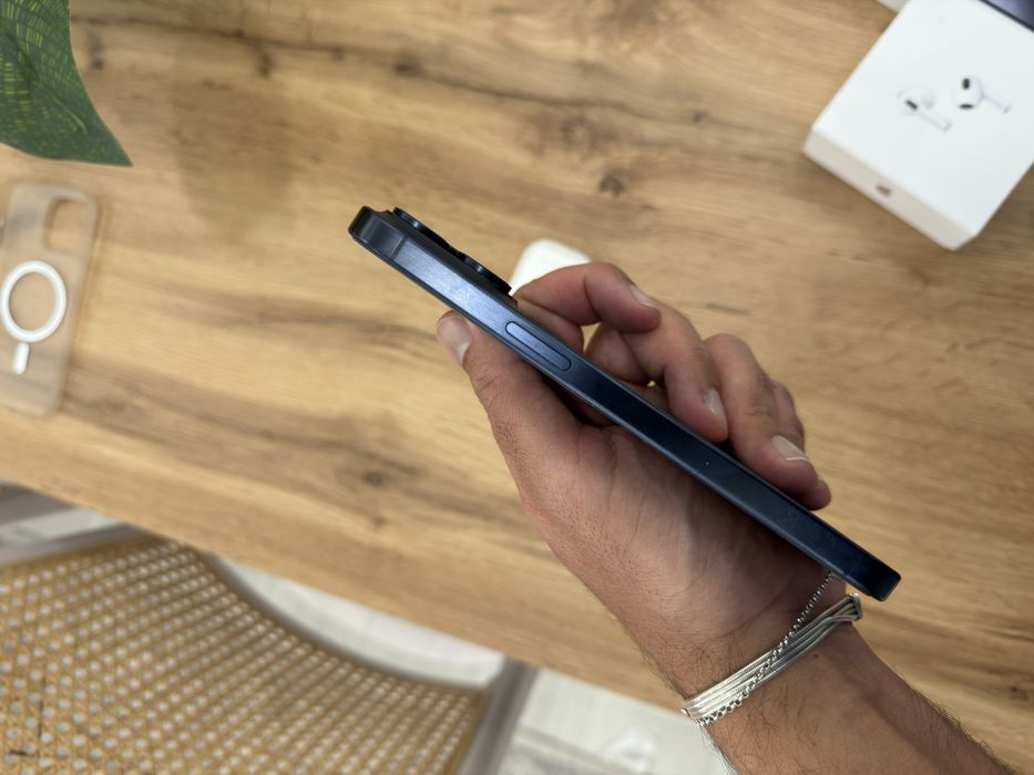 iPhone 15 Pro Max 256 GB – Ótimo estado