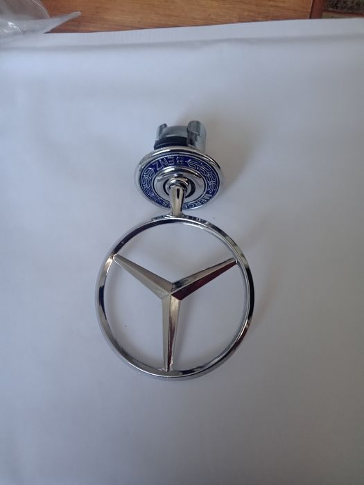 Emblemat logo celownik do Mercedesa modele E,C.S