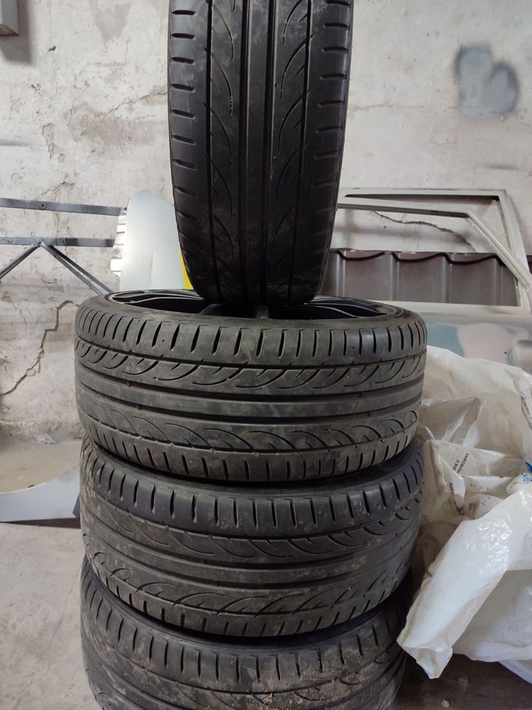 Продам резину Hankook r18