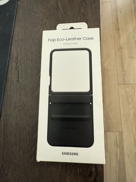 Oryginalne skorzane etui do Galaxy Z Flip 5