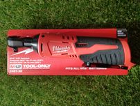 Кутовий гайковерт 3/8 Milwaukee 2457-20 M12 47Nm, трищітка, угловая
