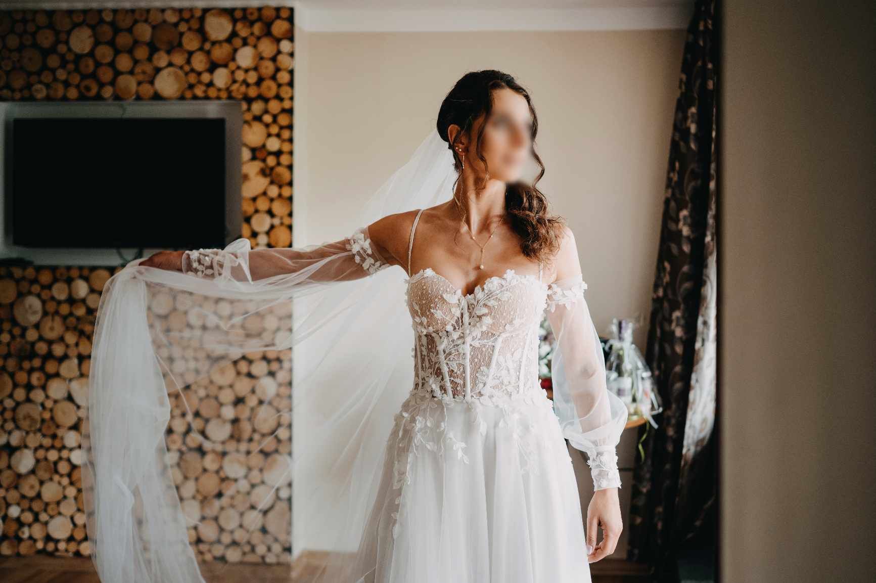 Suknia ślubna na gorsecie szyta ręcznie