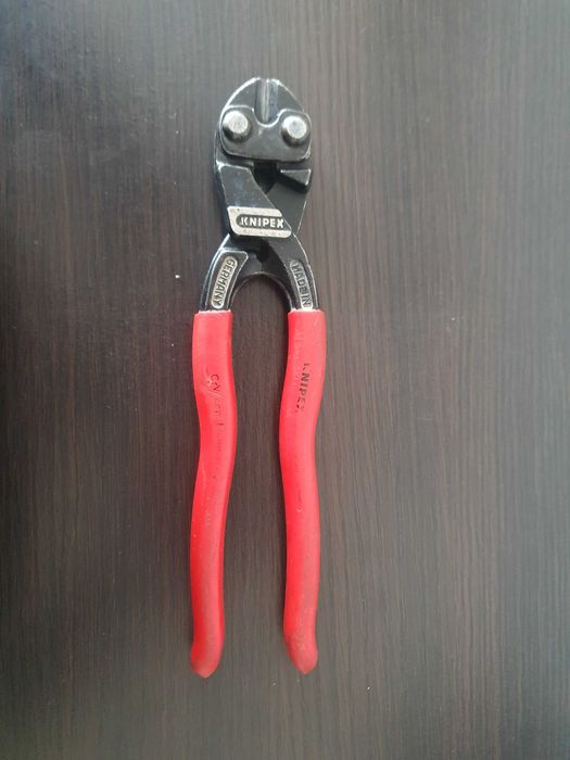 KNIPEX Kompaktowe obcinaczki przegubowe CoBolt