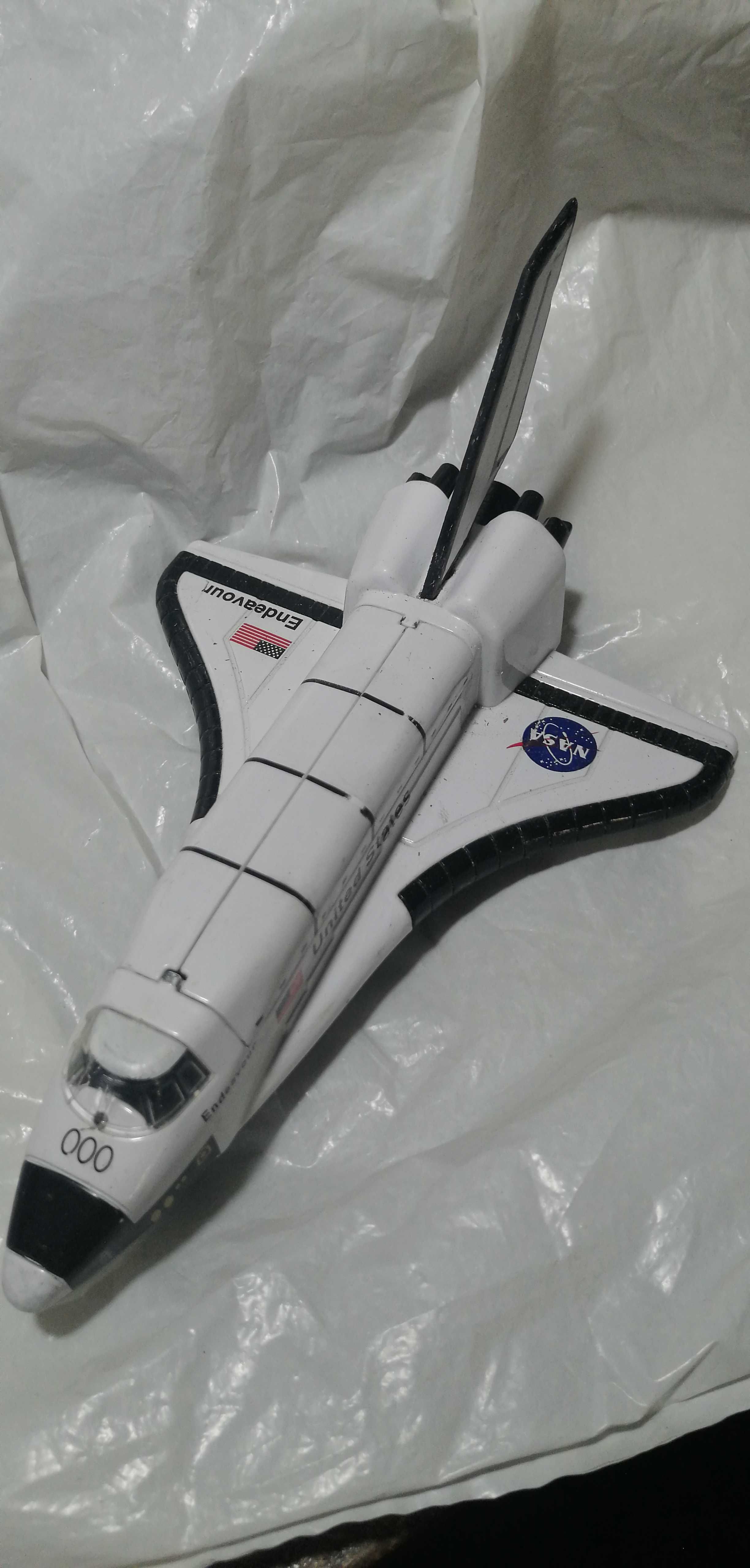 Space shuttle Endeavour / Nasa
