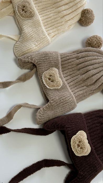 шапка вʼязана з флісом на завʼязках 45/52см