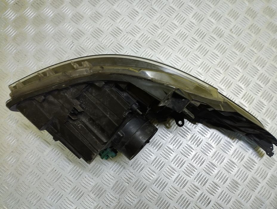 Фара ліва Рено Трафік 3 Опель Віваро левая фари Tafic Vivaro