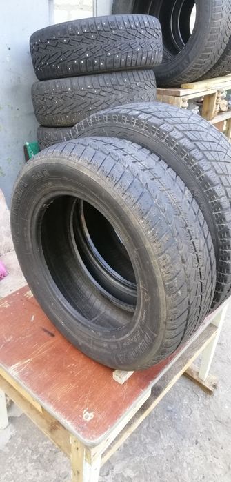 Резина зимняя 215 65 R 16 и 195 65 R 15