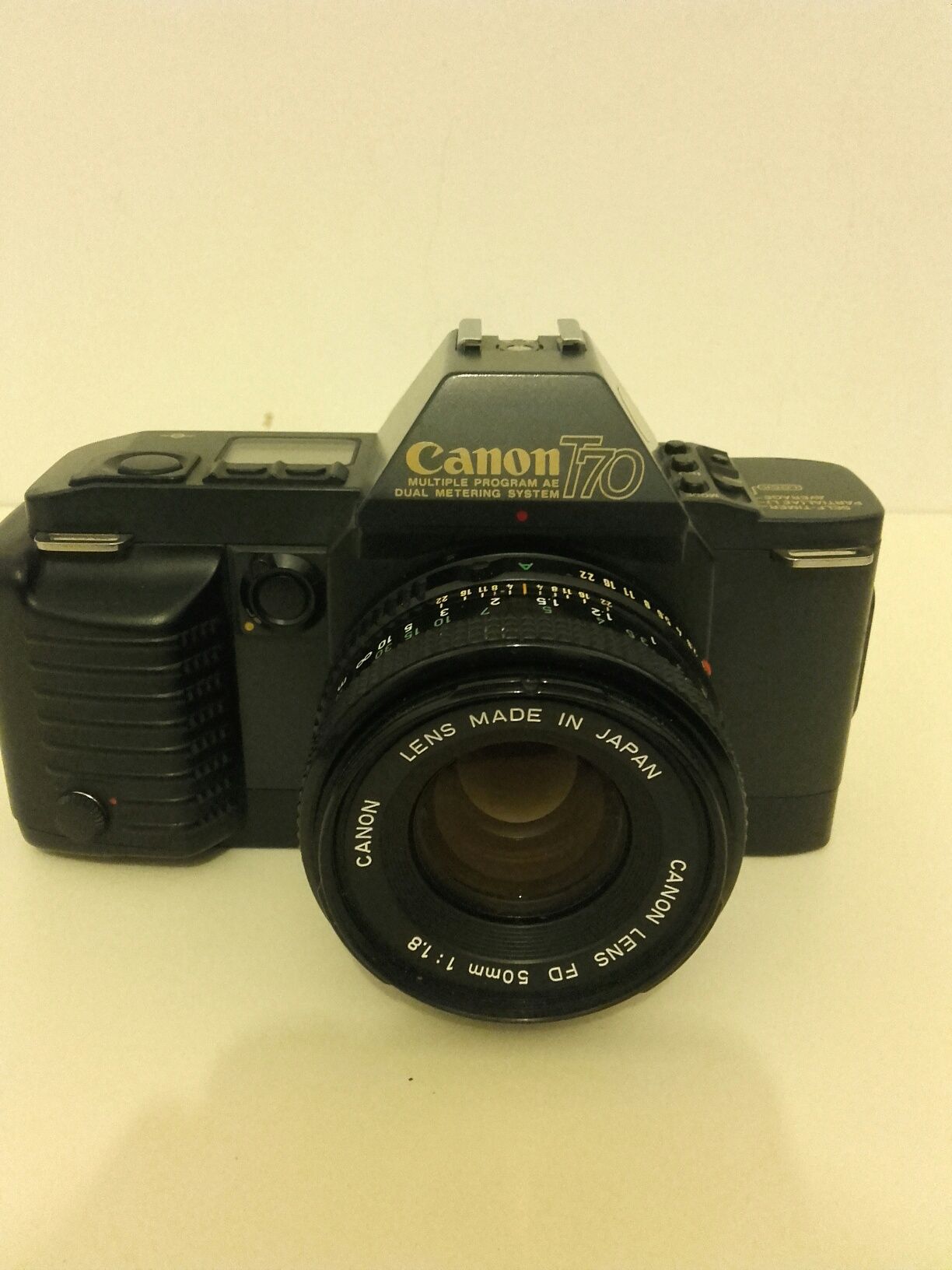 Canon T70