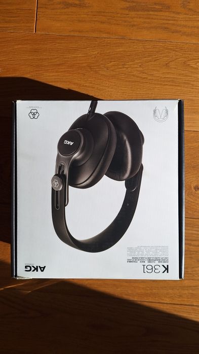 Słuchawki przwodowe wokółuszne AKG 361