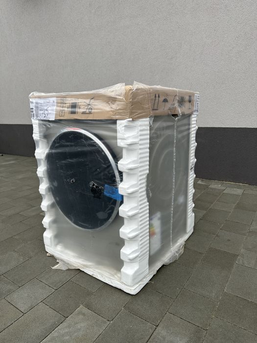 Нова пральна машина Bosch serie 8 WGB2560X0 2024 рік