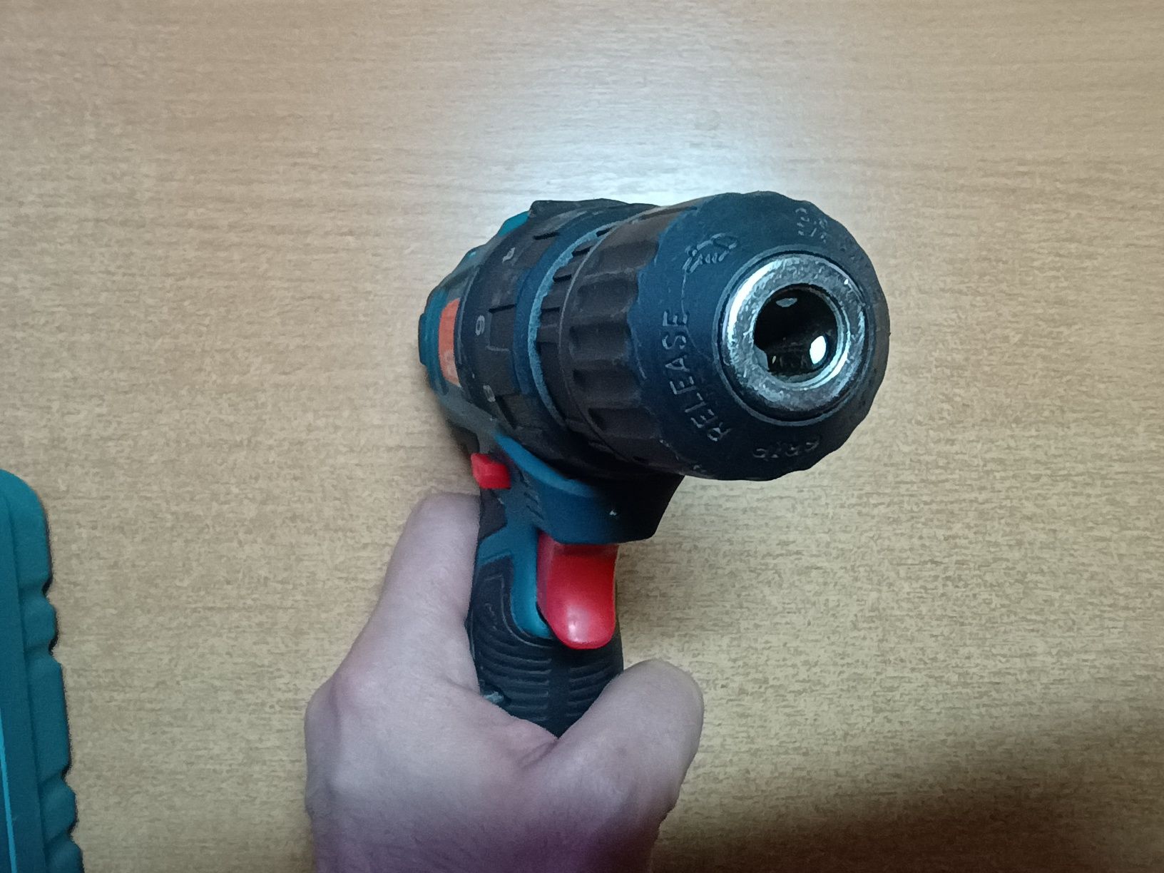Акумуляторний шуруповерт Зенит ЗША-1213 А Li-2Б (843859)