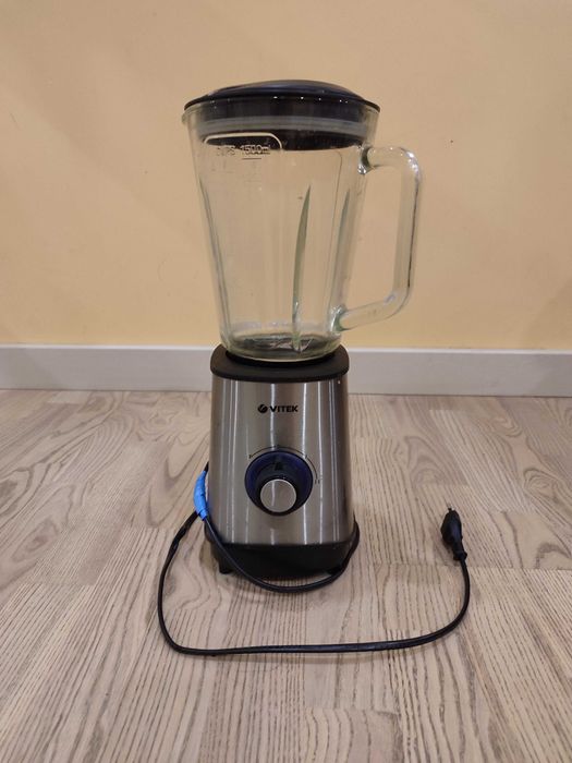 Блендери: VITEK VT-8517 ST та VT-3416 BK на запчастини