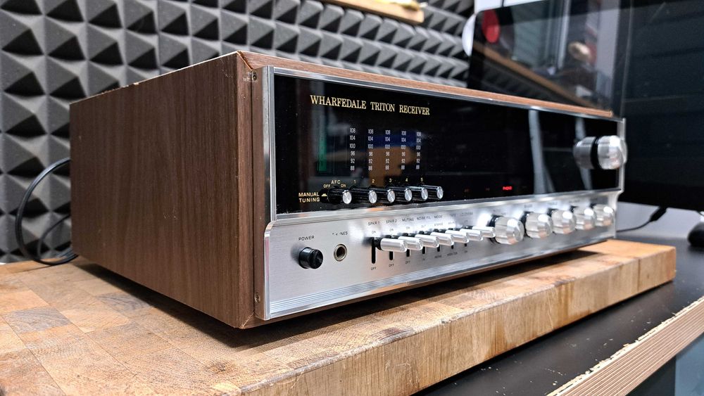 Amplituner Wharfedale triton